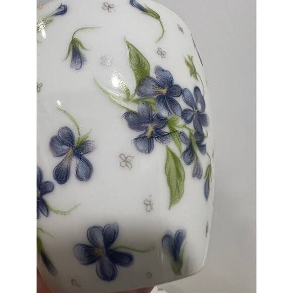 Vintage Tea cup & Saucer; Floral Violet Gold Rim - Picture 5 of 14